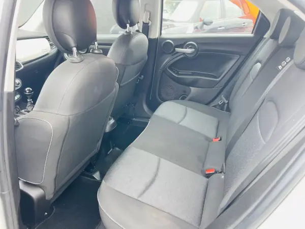 Fiat 500X 2019 - 15950 EUR, 69620 km - AUTO.MOTO.pt - 69620km - foto 9 de 12