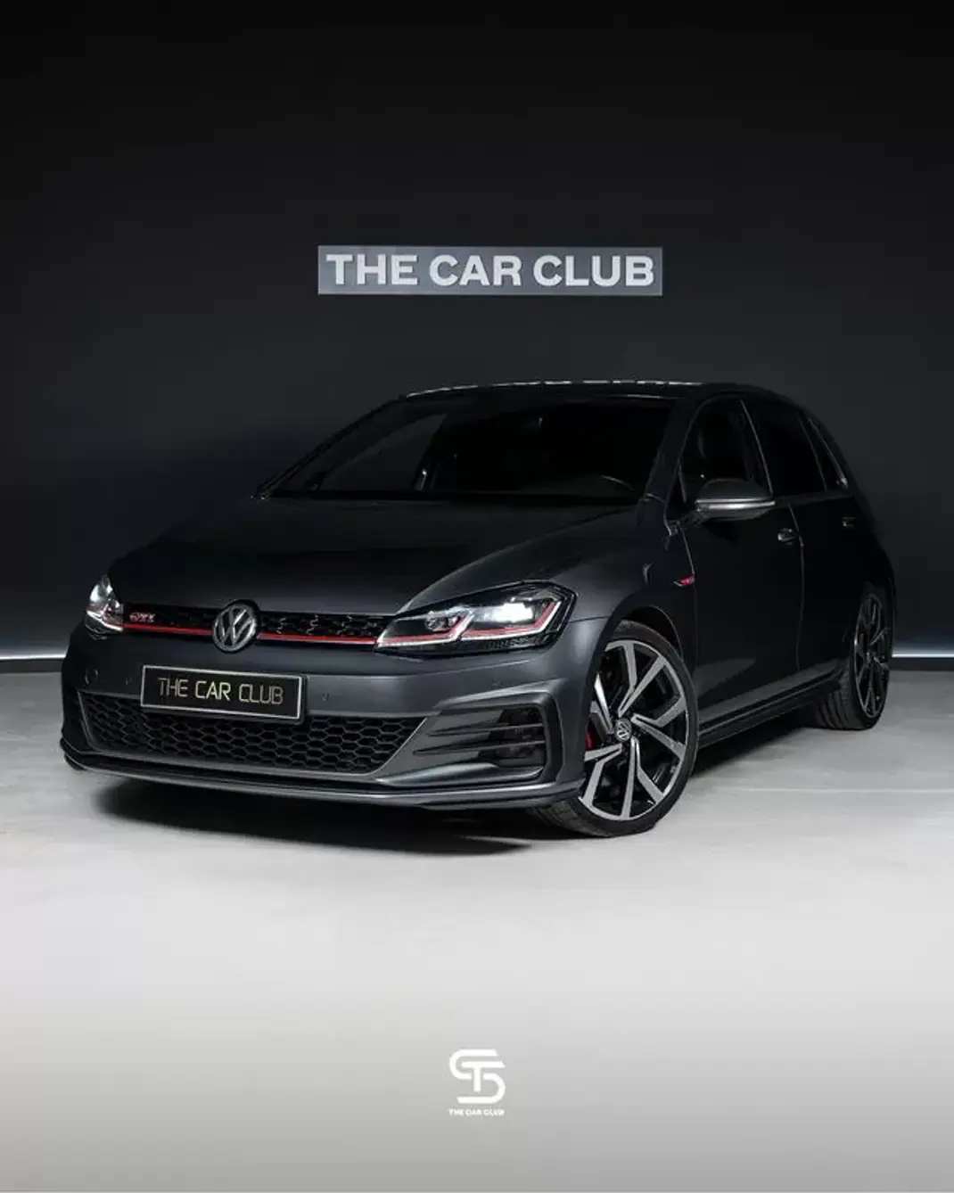 Volkswagen Golf 2018 - 26950 EUR, 155331 km - AUTO.MOTO.pt - 155331km - foto 1 de 28