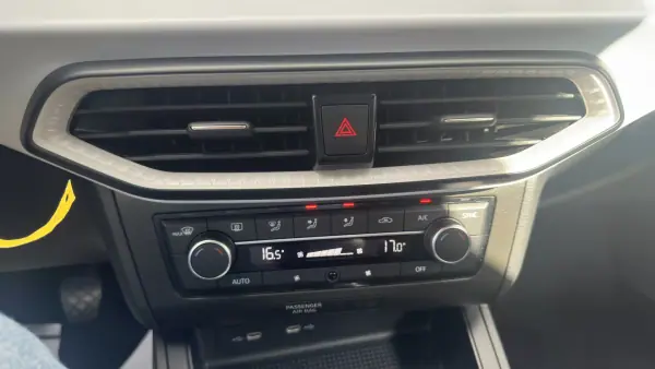 SEAT Ibiza 2024 - 15490 EUR, 38000 km - AUTO.MOTO.pt - 38000km - foto 17 de 23