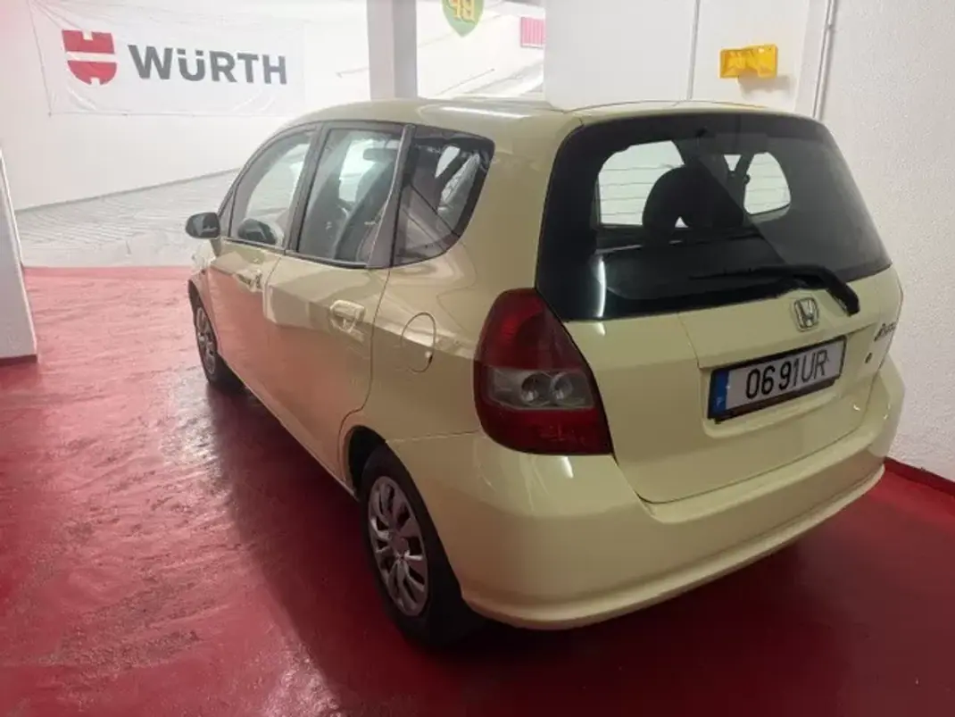Honda Jazz 2003 - 3900 EUR, 176000 km - 176000km - foto 6 de 26