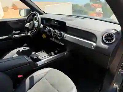 Mercedes-Benz EQB 2022 - 34000 EUR, 130000 km - AUTO.MOTO.pt - 130000km - foto 12 de 15