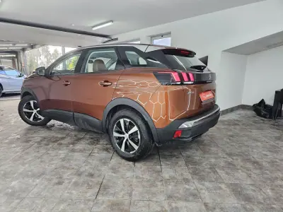 Peugeot 3008 2018 - 18500 EUR, 122503 km - AUTO.MOTO.pt - 122503km - foto 8 de 25