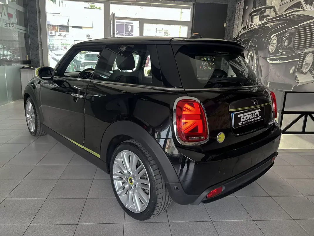MINI Electric 2020 - 17800 EUR, 55687 km - AUTO.MOTO.pt - 55687km - foto 3 de 27
