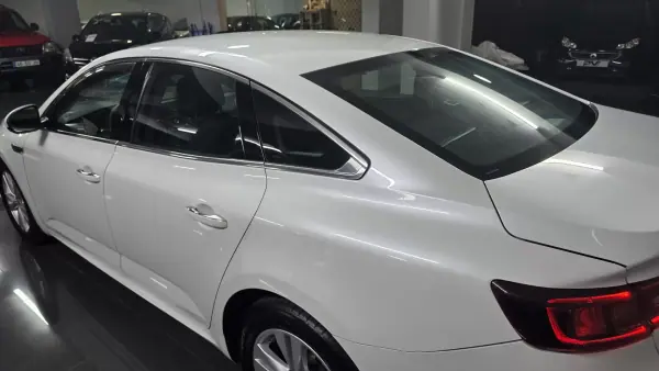 Renault Talisman 2016 - 14990 EUR, 107000 km - AUTO.MOTO.pt - 107000km - foto 38 de 43