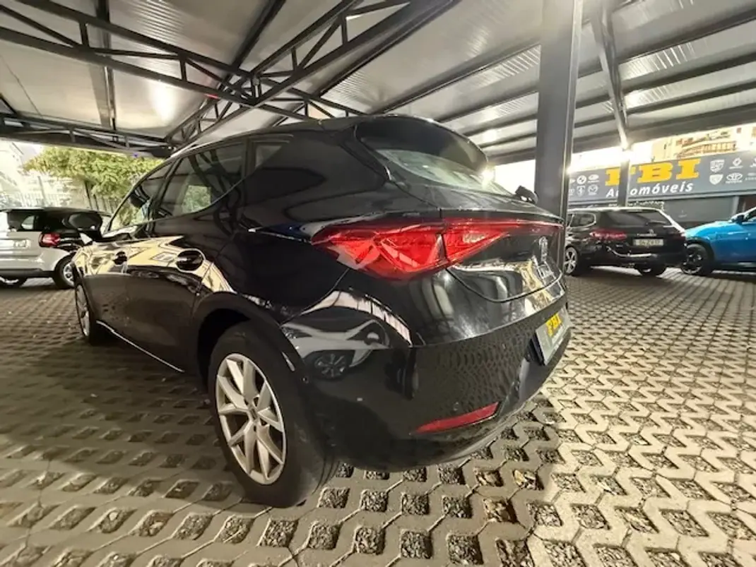 SEAT Leon 2022 - 18900 EUR, 83356 km - AUTO.MOTO.pt - 83356km - foto 9 de 12
