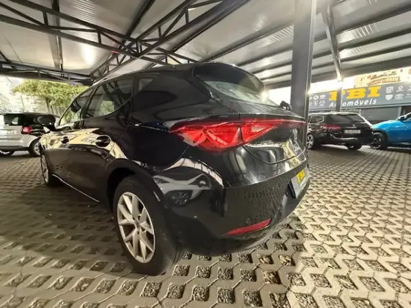 SEAT Leon 2022 - 18900 EUR, 83356 km - AUTO.MOTO.pt - 83356km - foto 9 de 12
