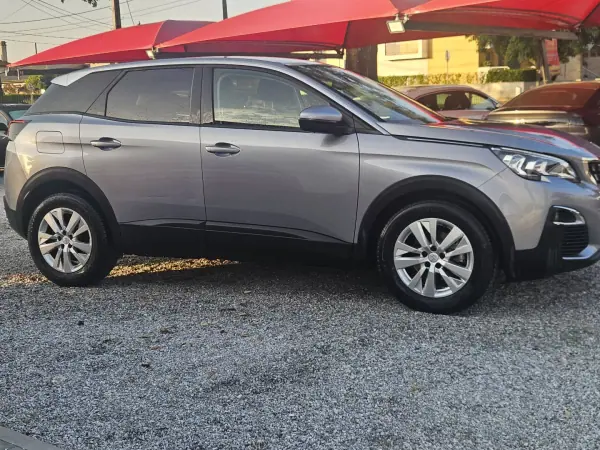 Peugeot 3008 2019 - 14900 EUR, 129000 km - AUTO.MOTO.pt - 129000km - foto 3 de 38