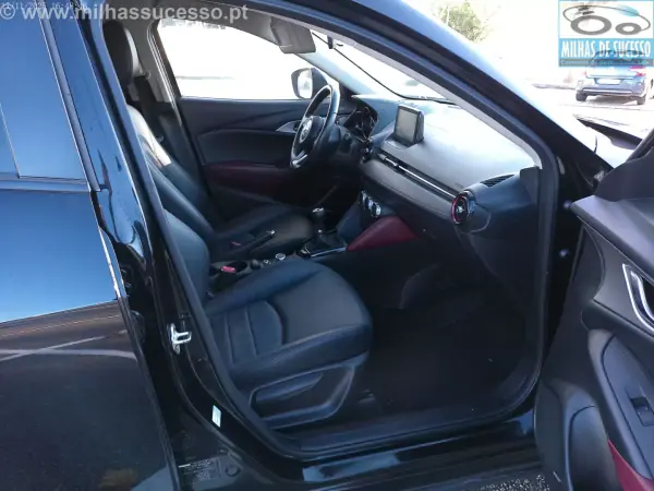Mazda CX-3 2019 - 16850 EUR, 90000 km - AUTO.MOTO.pt - 90000km - foto 8 de 28