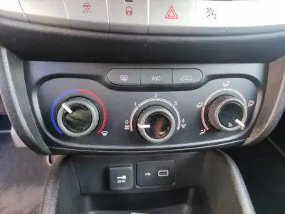 Fiat Tipo 2019 - 8900 EUR, 124662 km - AUTO.MOTO.pt - 124662km - foto 18 de 22