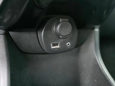Citroën C1 2018 - 8750 EUR, 32000 km - AUTO.MOTO.pt - 32000km - foto 14 de 19