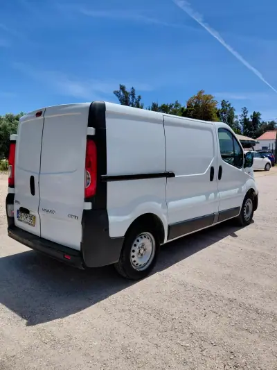 Opel E VIVARO CARGO L3 75KWH XL 2007 - 7500 EUR, 460000 km - AUTO.MOTO.pt - 460000km - foto 5 de 5