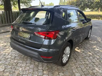 SEAT Arona 2025 - 22000 EUR, 10000 km - AUTO.MOTO.pt - 10000km - foto 12 de 27