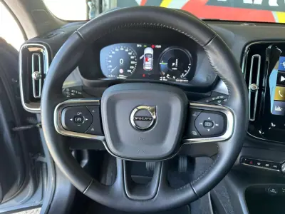 Volvo XC 40 2020 - 29900 EUR, 68976 km - AUTO.MOTO.pt - 68976km - foto 18 de 35
