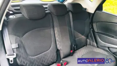Renault Captur 2019 - 13950 EUR, 61525 km - AUTO.MOTO.pt - 61525km - foto 26 de 30