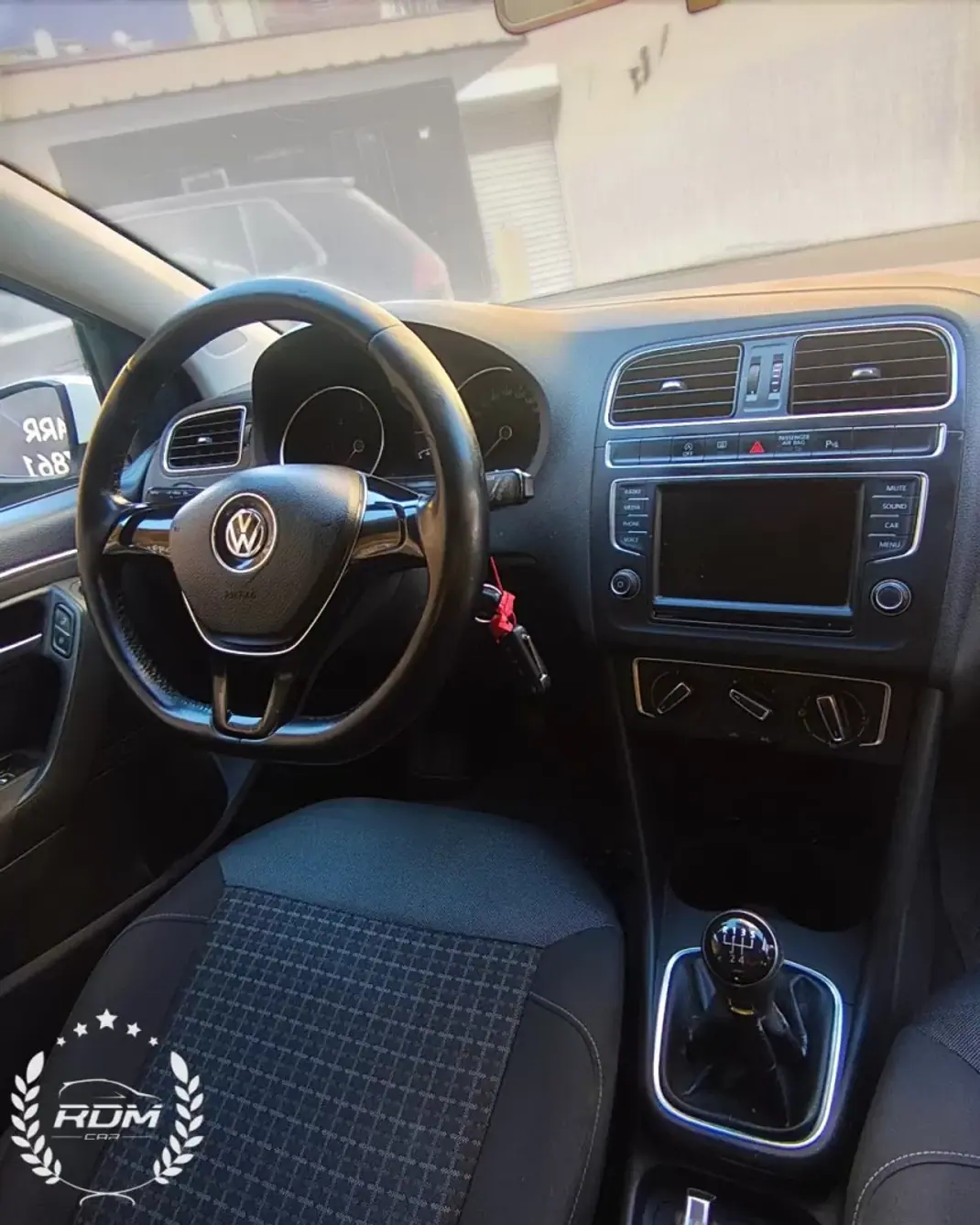 Volkswagen Polo 2017 - 8990 EUR, 180000 km - 180000km - foto 7 de 8