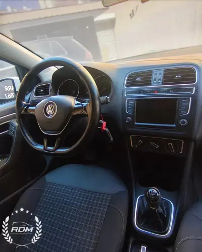 Volkswagen Polo 2017 - 8990 EUR, 180000 km - 180000km - foto 7 de 8