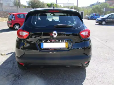 Renault Captur 2013 - 11500 EUR, 147000 km - AUTO.MOTO.pt - 147000km - foto 7 de 12