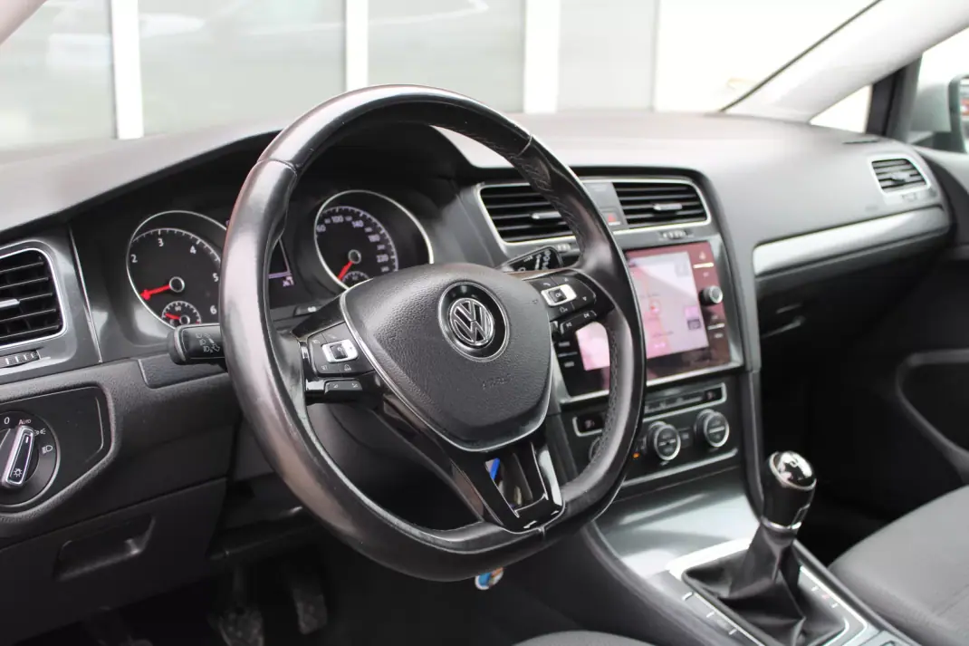 Volkswagen Golf 2017 - 11490 EUR, 224000 km - 224000km - foto 20 de 29