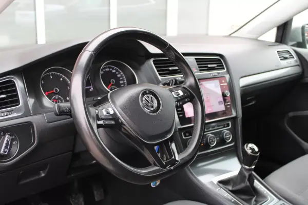 Volkswagen Golf 2017 - 11490 EUR, 224000 km - AUTO.MOTO.pt - 224000km - foto 20 de 29