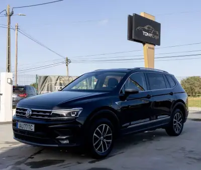 Volkswagen Tiguan Allspace 2018 - 29890 EUR, 105000 km - AUTO.MOTO.pt - 105000km - foto 38 de 41