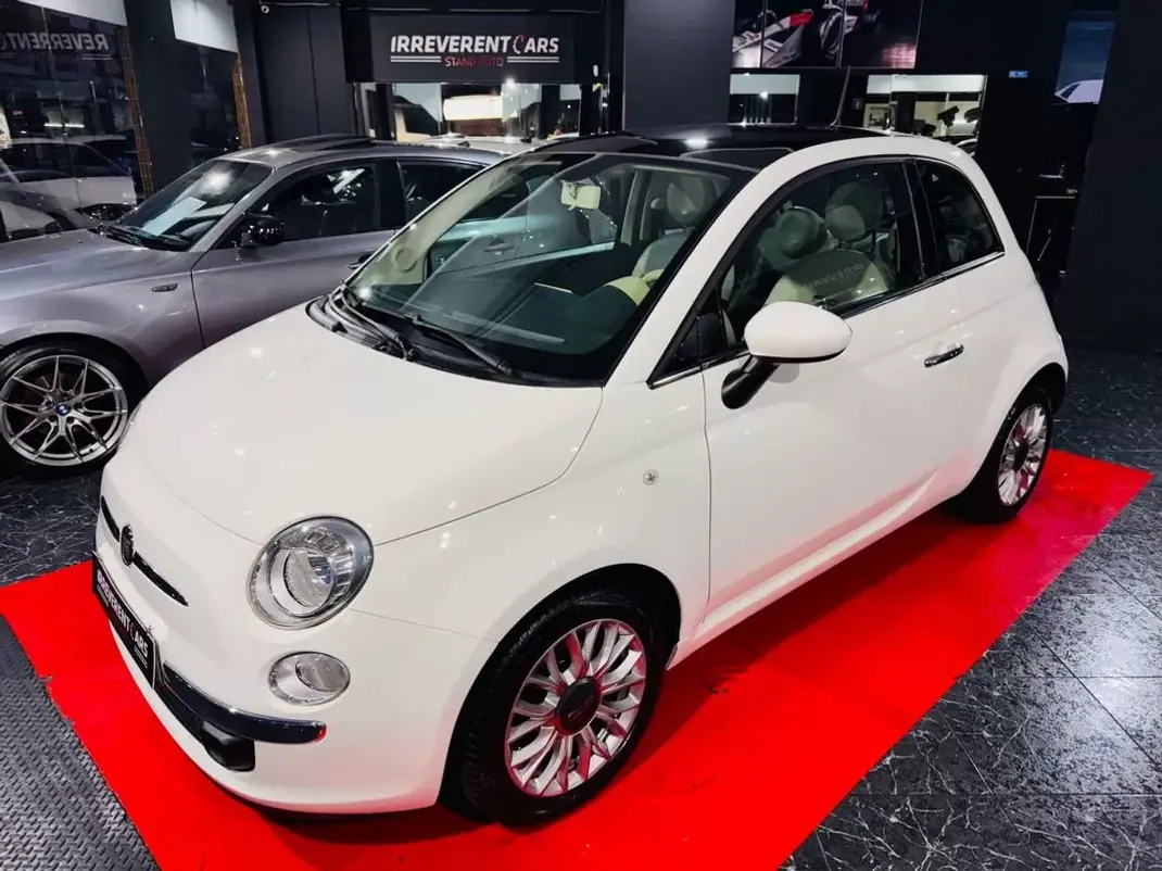 Fiat 500 2015 - 10900 EUR, 127625 km - AUTO.MOTO.pt - 127625km - foto 1 de 29