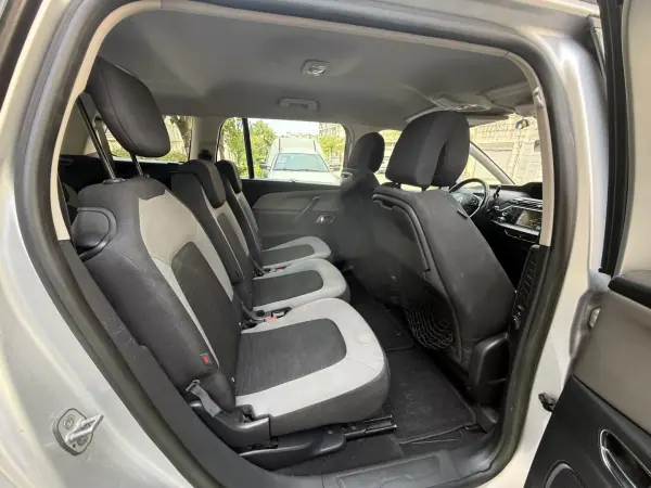 Citroën C4 Grand Picasso 2014 - 8950 EUR, 217000 km - AUTO.MOTO.pt - 217000km - foto 15 de 16