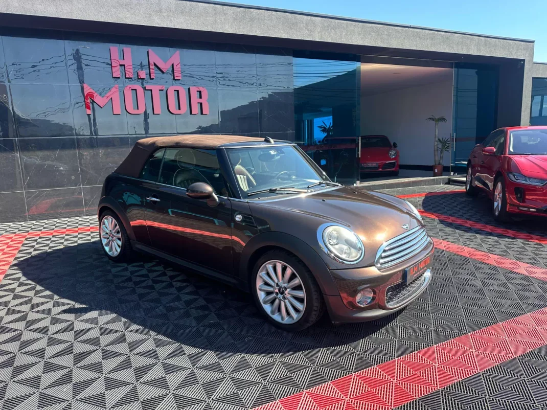 MINI Cooper 2011 - 11900 EUR, 197000 km - AUTO.MOTO.pt - 197000km - foto 2 de 12
