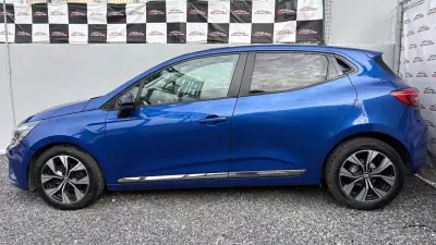 Renault Clio 2023 - 14400 EUR, 81441 km - AUTO.MOTO.pt - 81441km - foto 3 de 12