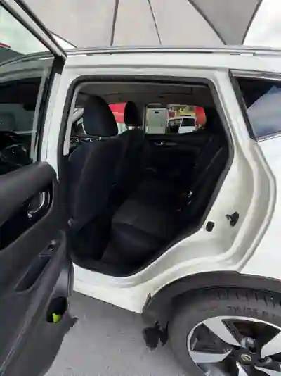 Nissan Qashqai 2015 - 12500 EUR, 193000 km - 193000km - foto 5 de 10
