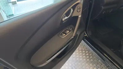 Renault Kadjar 2018 - 15500 EUR, 107700 km - AUTO.MOTO.pt - 107700km - foto 38 de 56