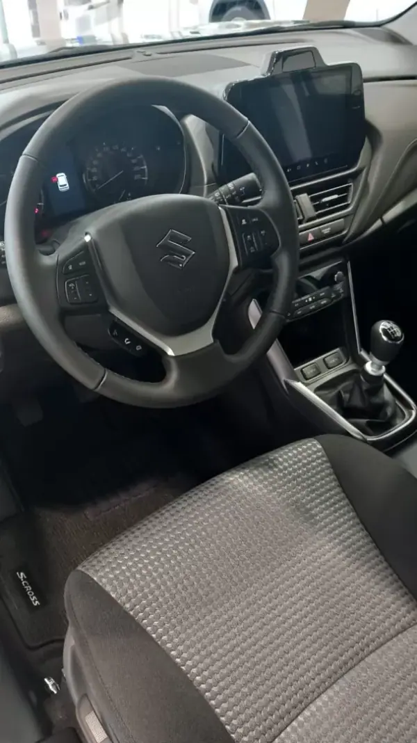 Suzuki S-Cross 2024 - 29900 EUR, 5000 km - AUTO.MOTO.pt - 5000km - foto 16 de 18