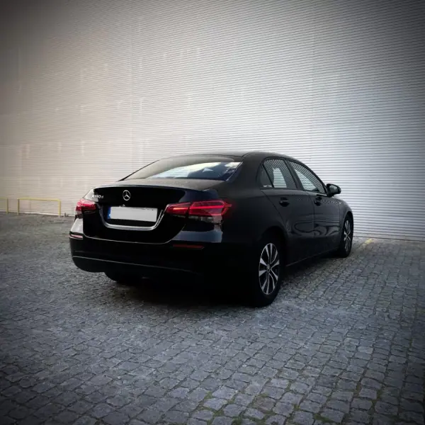 Mercedes-Benz A 180 Limousine 2020 - 21500 EUR, 145000 km - AUTO.MOTO.pt - 145000km - foto 18 de 28