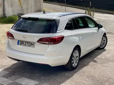 Opel Astra Sports Tourer 2020 - 17500 EUR, 134000 km - AUTO.MOTO.pt - 134000km - foto 4 de 30