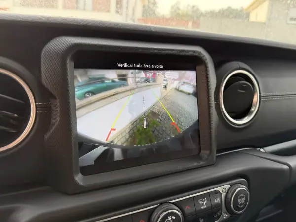 Jeep Wrangler Unlimited 2019 - 70000 EUR, 88541 km - AUTO.MOTO.pt - 88541km - foto 13 de 17