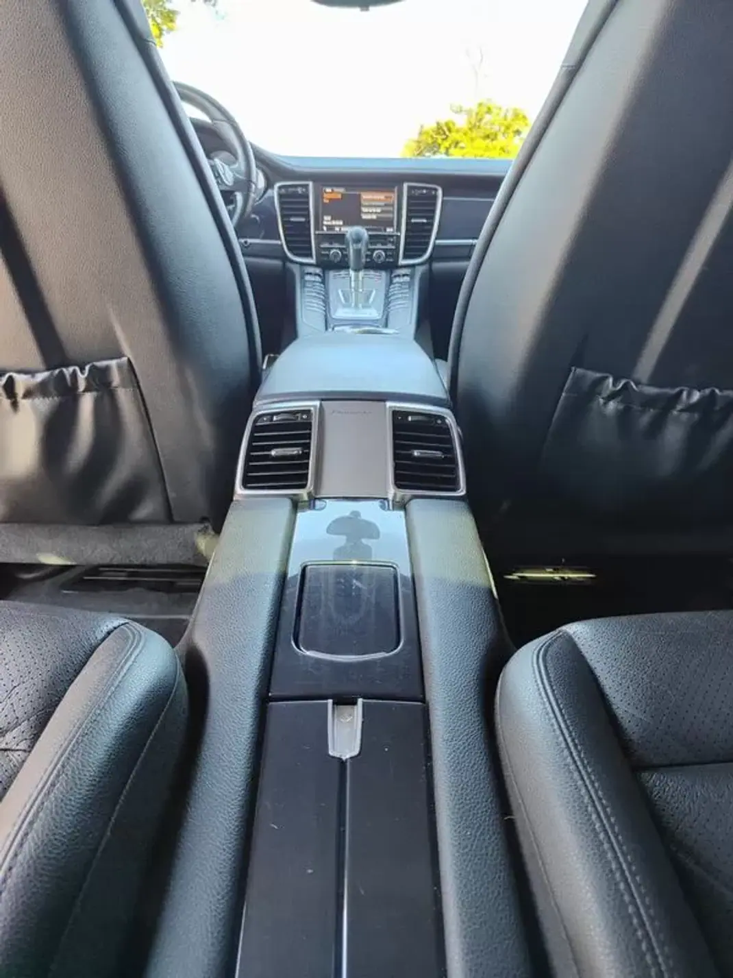 Porsche Panamera 2012 - 32250 EUR, 206000 km - AUTO.MOTO.pt - 206000km - foto 40 de 40