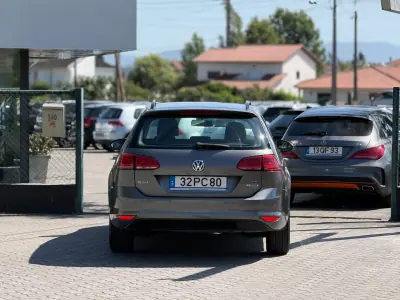 Volkswagen Golf Variant 2014 - 10990 EUR, 189000 km - AUTO.MOTO.pt - 189000km - foto 4 de 12