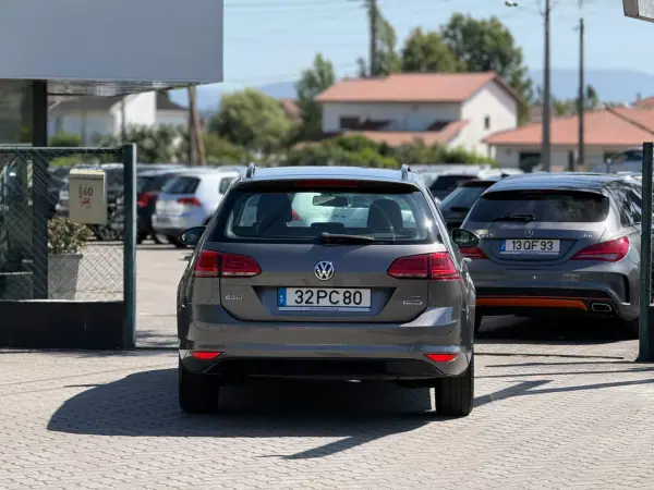 Volkswagen Golf Variant 2014 - 10990 EUR, 189000 km - AUTO.MOTO.pt - 189000km - foto 4 de 12