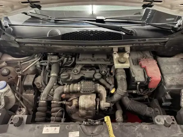 Citroën Berlingo 2015 - 7900 EUR, 221000 km - AUTO.MOTO.pt - 221000km - foto 27 de 29