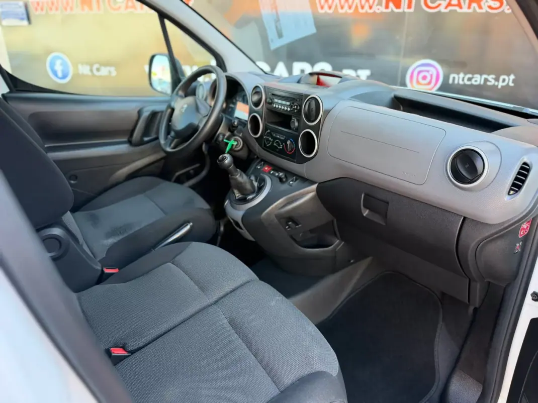 Peugeot Partner 2018 - 10900 EUR, 42678 km - 42678km - foto 5 de 9