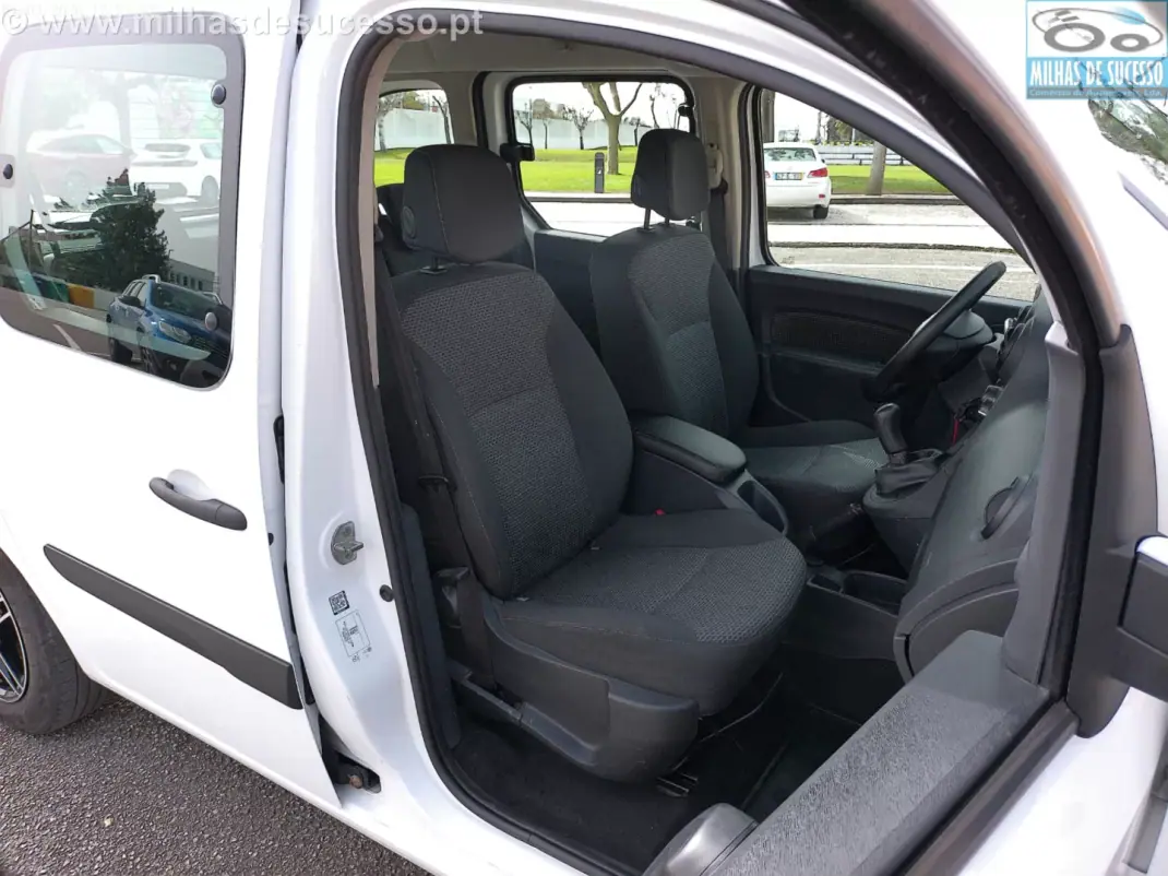 Mercedes-Benz Citan 109 1.5 CDi C/IVA 2019 - 16850 EUR, 118000 km - AUTO.MOTO.pt - 118000km - foto 22 de 31