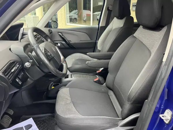 Citroën C4 Spacetourer 2023 - 13900 EUR, 279000 km - AUTO.MOTO.pt - 279000km - foto 6 de 12