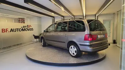 SEAT Alhambra 2005 - 7500 EUR, 299890 km - AUTO.MOTO.pt - 299890km - foto 3 de 57