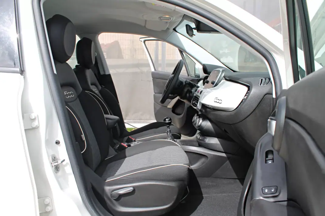 Fiat 500X 2019 - 13900 EUR, 122366 km - AUTO.MOTO.pt - 122366km - foto 14 de 22