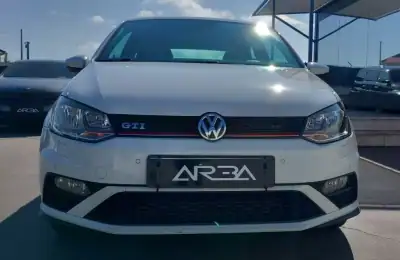 Volkswagen Polo 2017 - 19800 EUR, 70383 km - AUTO.MOTO.pt - 70383km - foto 6 de 22