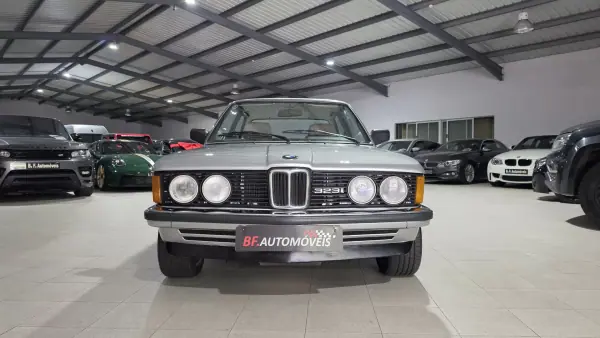 BMW 323 1982 - 27500 EUR, 224548 km - AUTO.MOTO.pt - 224548km - foto 7 de 44