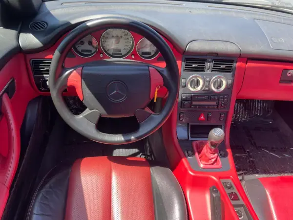 Mercedes-Benz SLK 200 1997 - 10900 EUR, 114000 km - AUTO.MOTO.pt - 114000km - foto 8 de 11