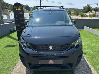 Peugeot Partner 1.5HDI 3lugares 2019 - 12900 EUR, 117000 km - AUTO.MOTO.pt - 117000km - foto 45 de 52