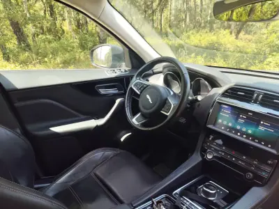 Jaguar F-Pace 2018 - 20900 EUR, 226300 km - AUTO.MOTO.pt - 226300km - foto 24 de 24