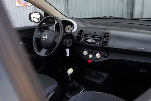 Nissan Micra CC 2007 - 5800 EUR, 129000 km - AUTO.MOTO.pt - 129000km - foto 23 de 28