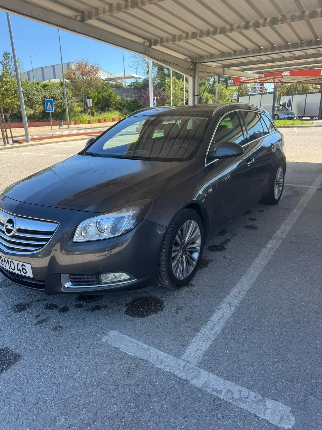 Opel Insignia Sports Tourer 2011 - 4890 EUR, 232000 km - AUTO.MOTO.pt - 232000km - foto 1 de 4